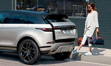 Powered gesture tailgate
