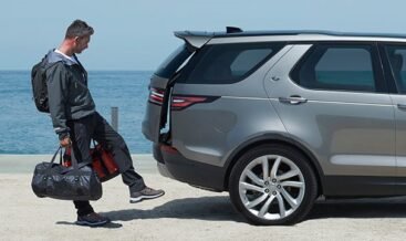 Powered gesture tailgate