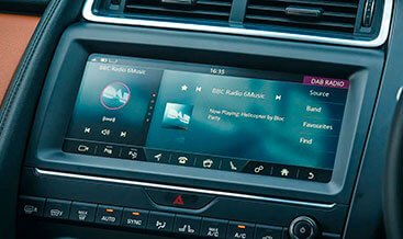 Radio frequency adjustment (for USA
vehicles)