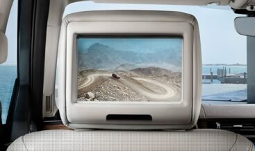 Rear Seat Entertainment 8